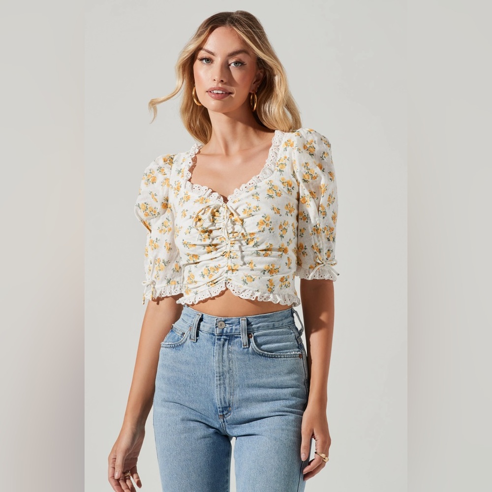 ASTR the Label Printed Floral Linen Cinched Top Size Medium - New without tags